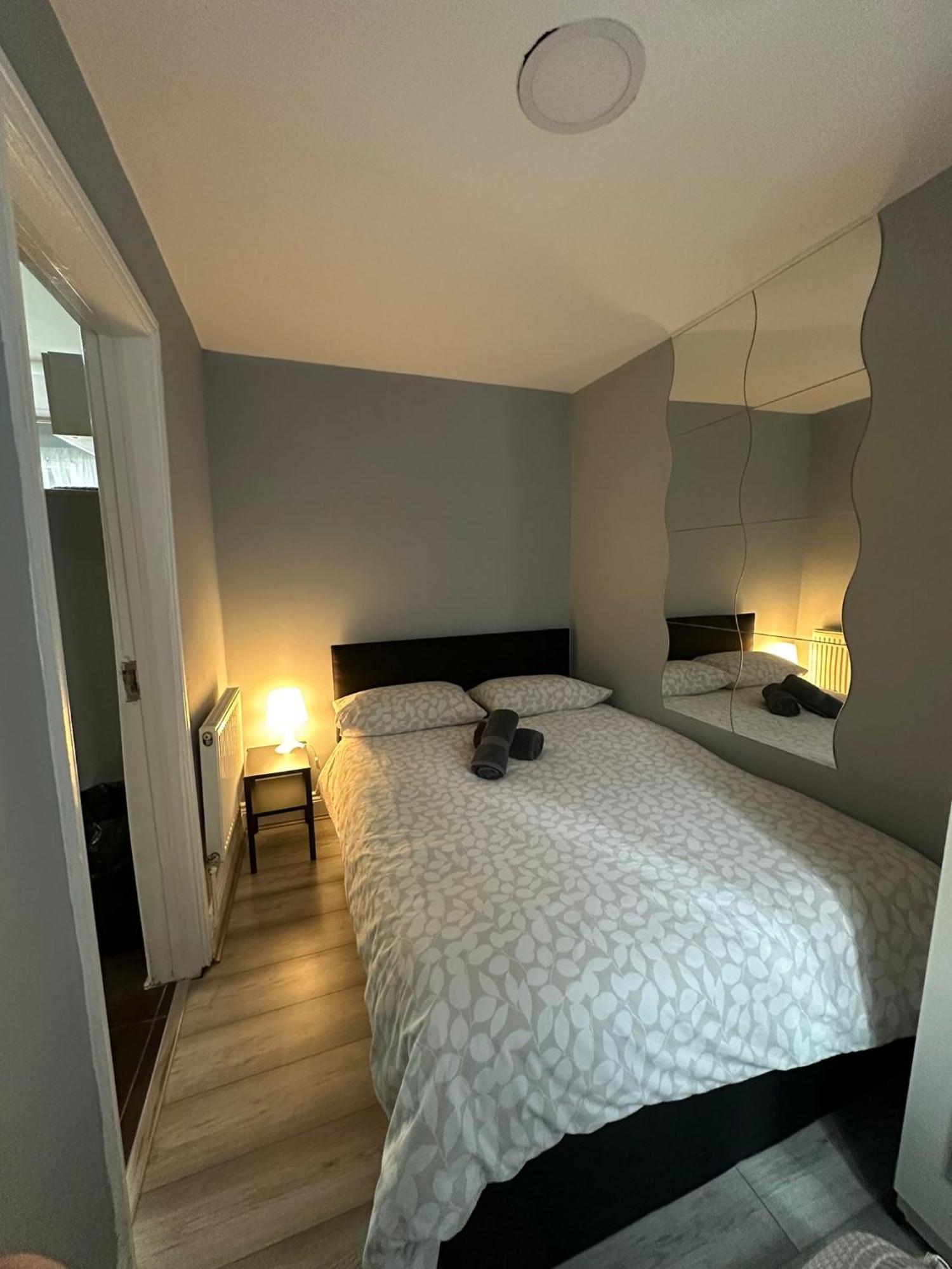 Central London - Ground Floor 2 Bedrooms Apartment ภายนอก รูปภาพ