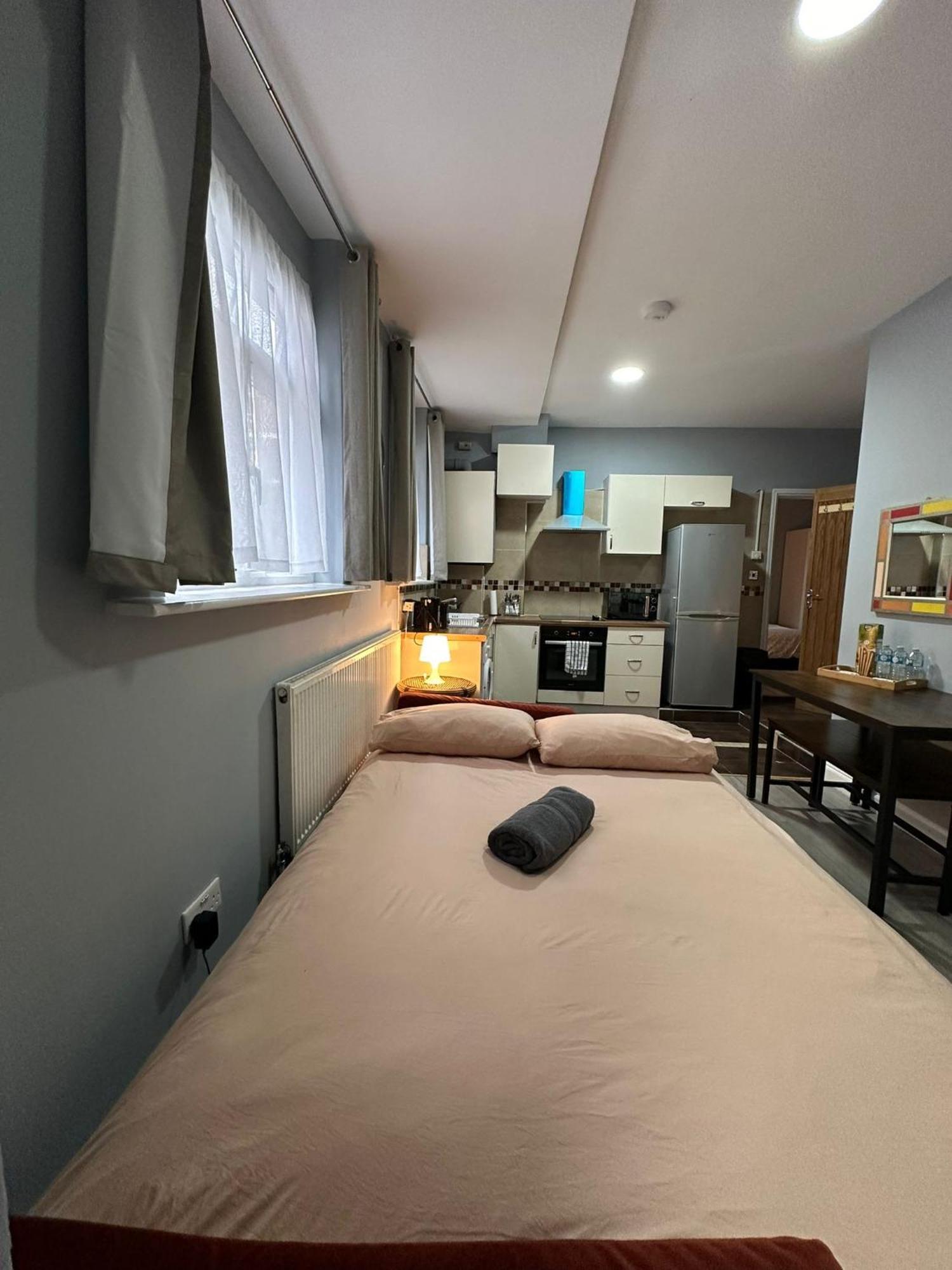 Central London - Ground Floor 2 Bedrooms Apartment ภายนอก รูปภาพ