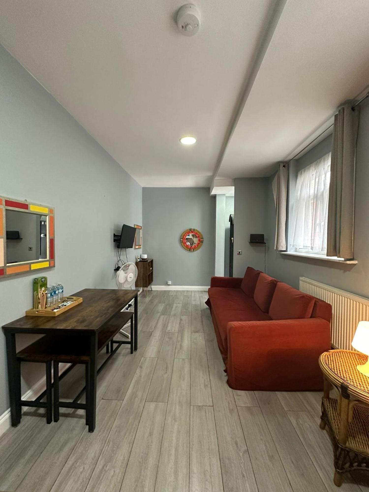 Central London - Ground Floor 2 Bedrooms Apartment ภายนอก รูปภาพ